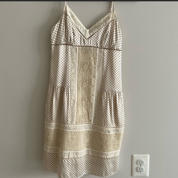 BCBGMAXAZRIA 100% silk dress in size Small 🍦💕 - Picture 1 of 3